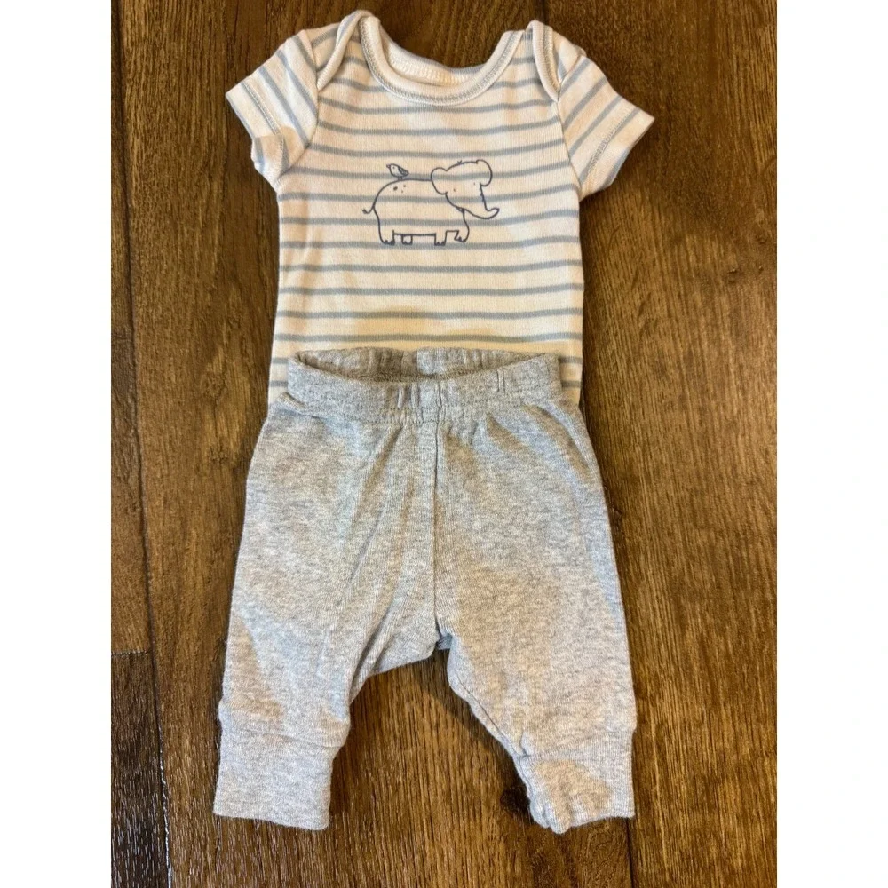 Carters preemie baby